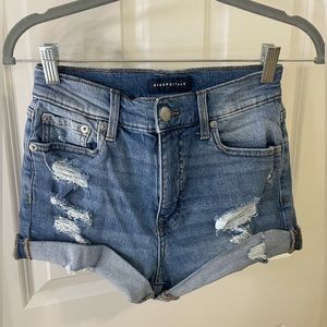 Blue aero jean shorts, worn once, very cute